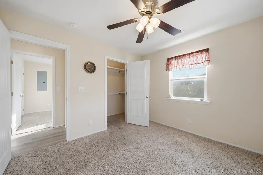 19375 Redbud Drive Catoosa, OK 74015