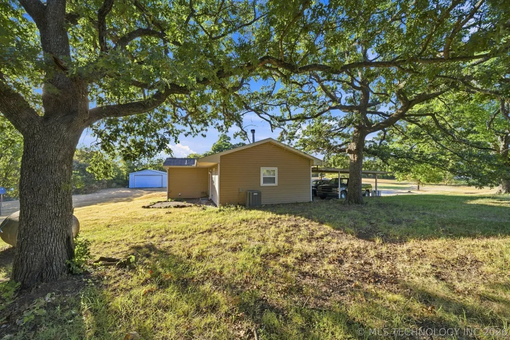 19375 Redbud Drive Catoosa, OK 74015