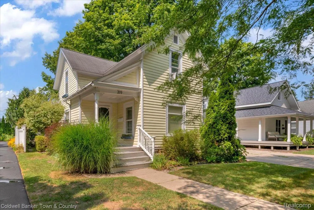 319 Hickory Street Milford Village, MI 48381