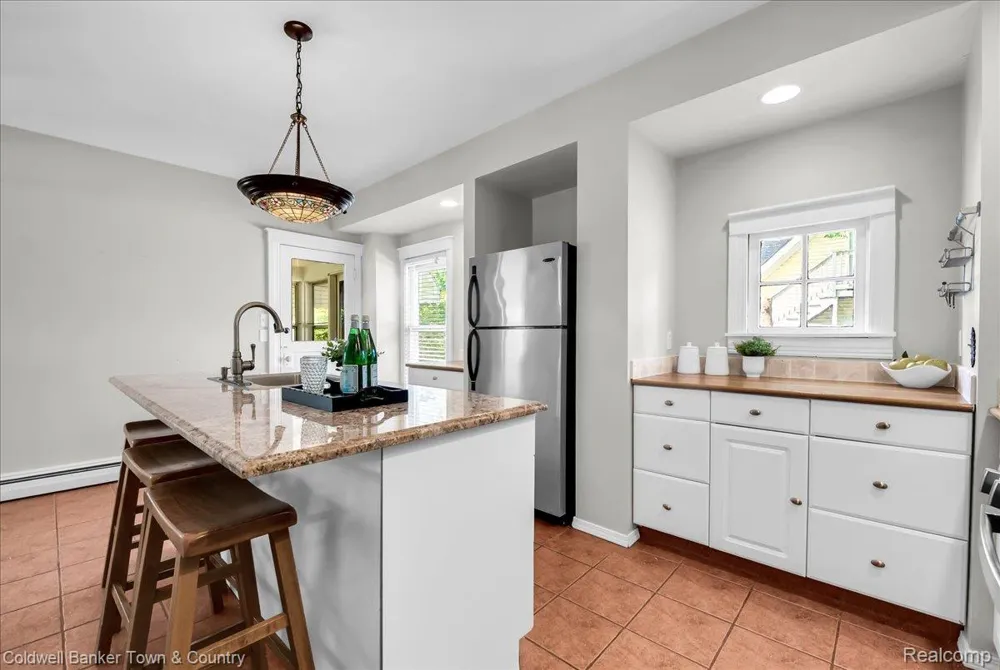 319 Hickory Street Milford Village, MI 48381