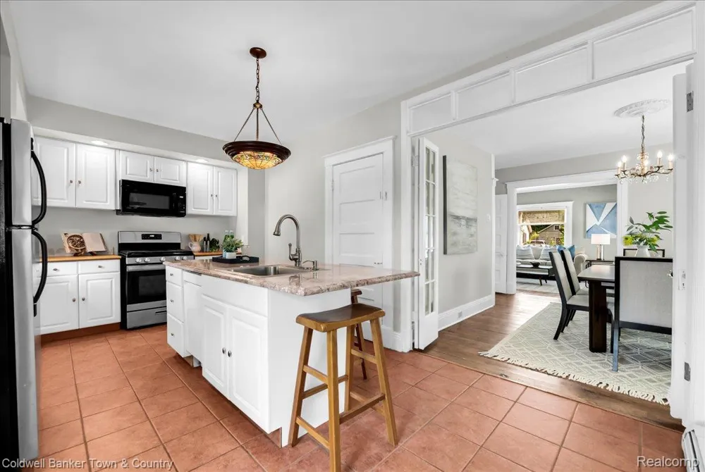 319 Hickory Street Milford Village, MI 48381