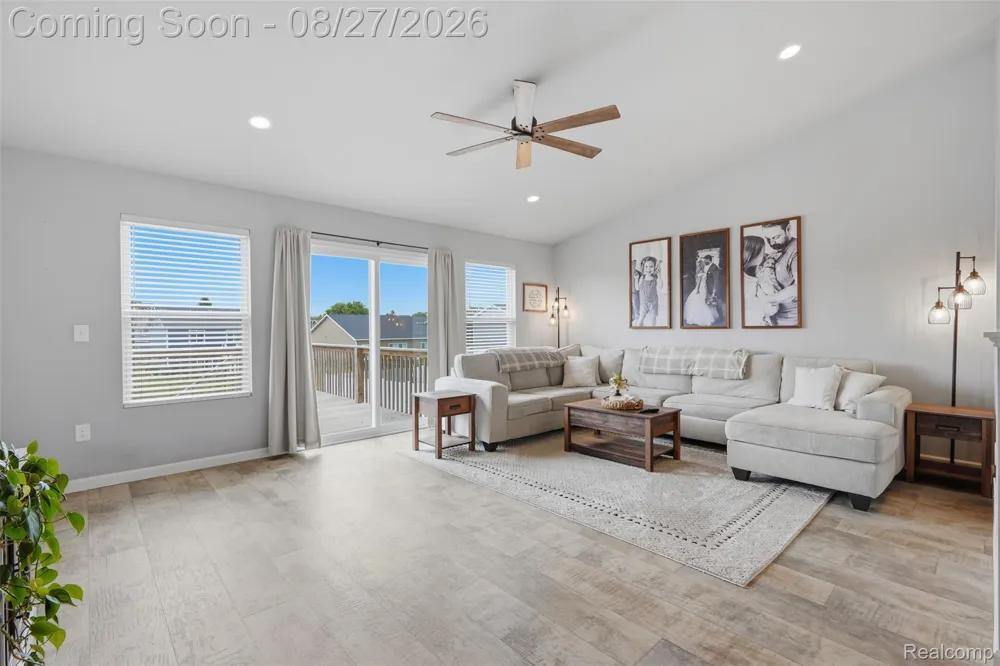 3051 Ivywood Circle Howell Township, MI 48855