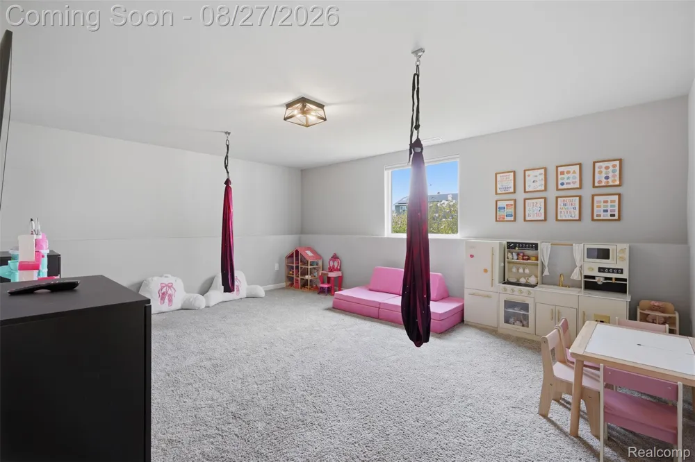 3051 Ivywood Circle Howell Township, MI 48855