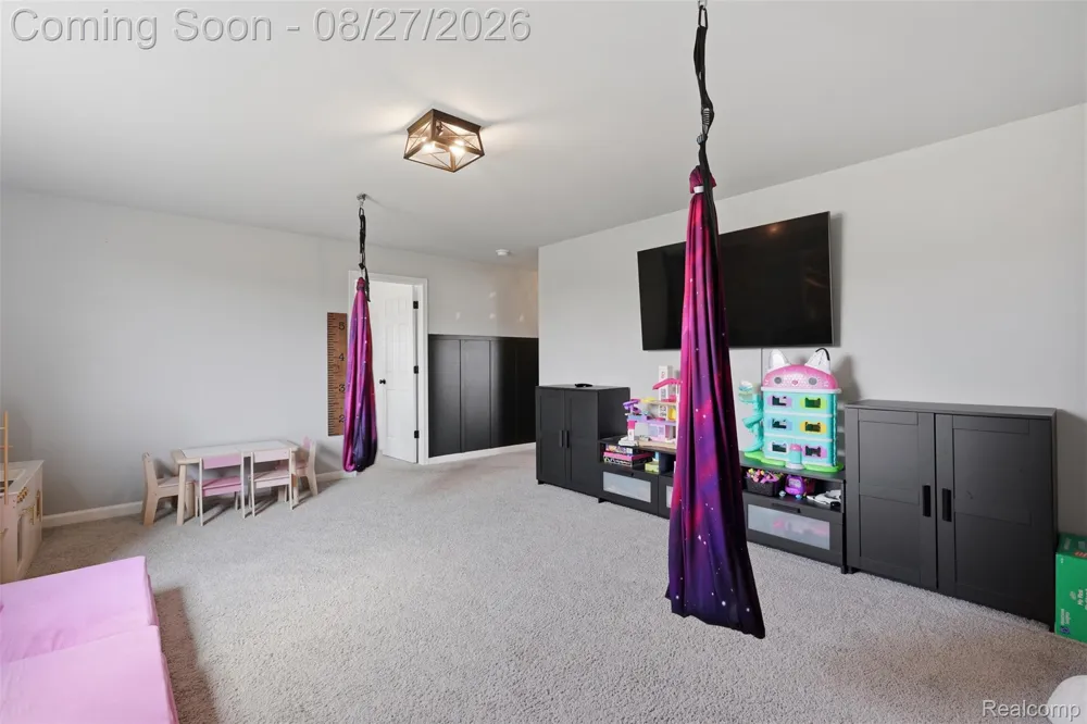 3051 Ivywood Circle Howell Township, MI 48855