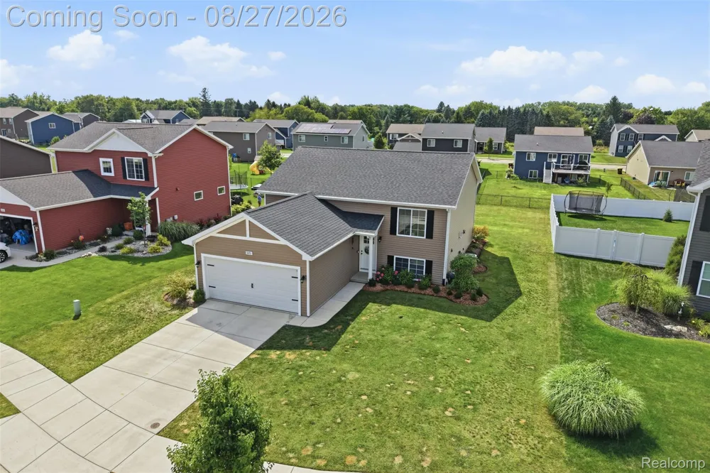 3051 Ivywood Circle Howell Township, MI 48855