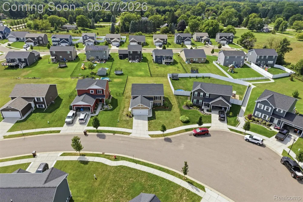 3051 Ivywood Circle Howell Township, MI 48855