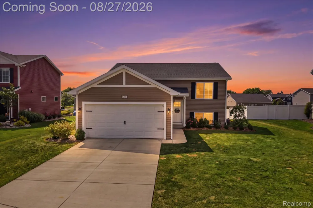 3051 Ivywood Circle Howell Township, MI 48855