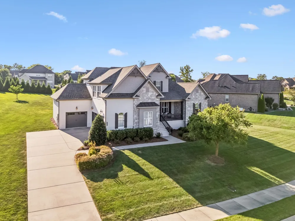 3755 Ronstadt Rd Thompsons Station, TN 37179