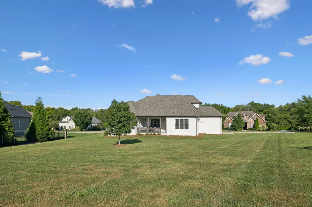 3755 Ronstadt Rd Thompsons Station, TN 37179