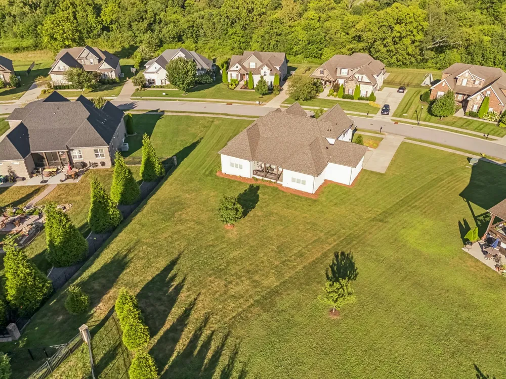 3755 Ronstadt Rd Thompsons Station, TN 37179