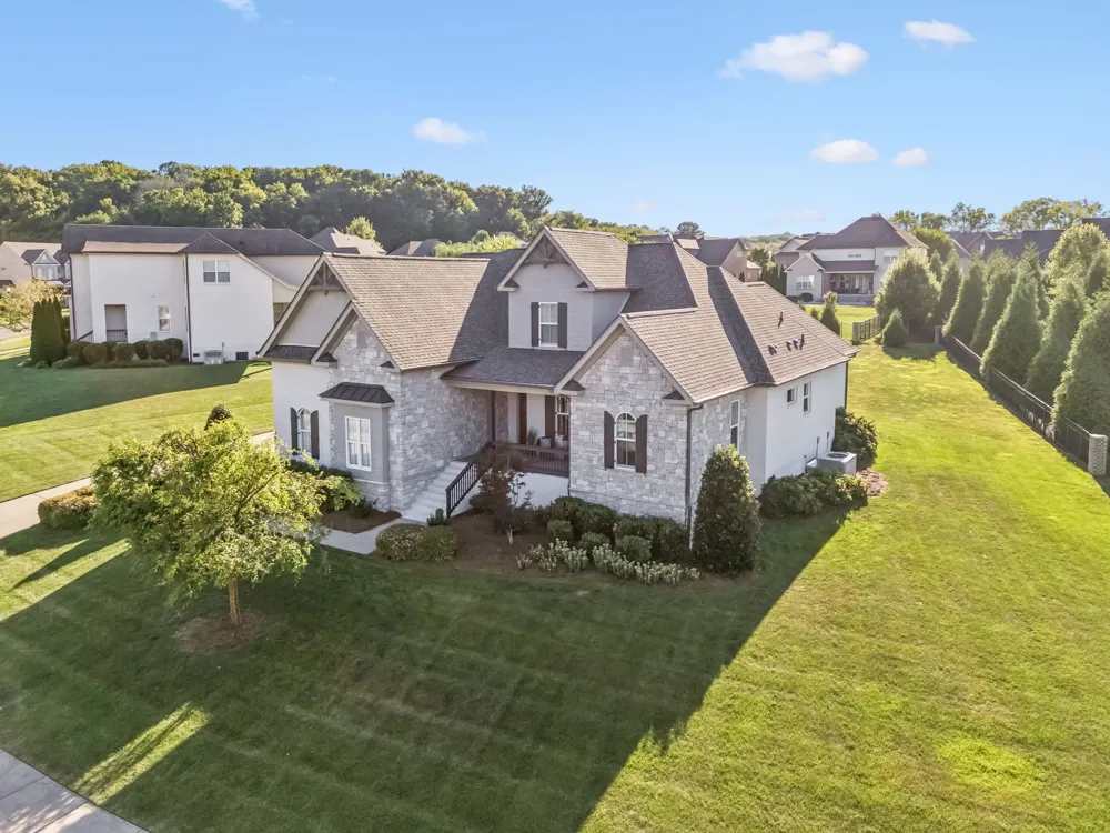 3755 Ronstadt Rd Thompsons Station, TN 37179