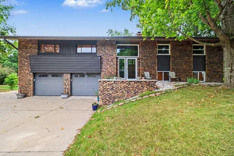 14160 Oak Hollow Drive