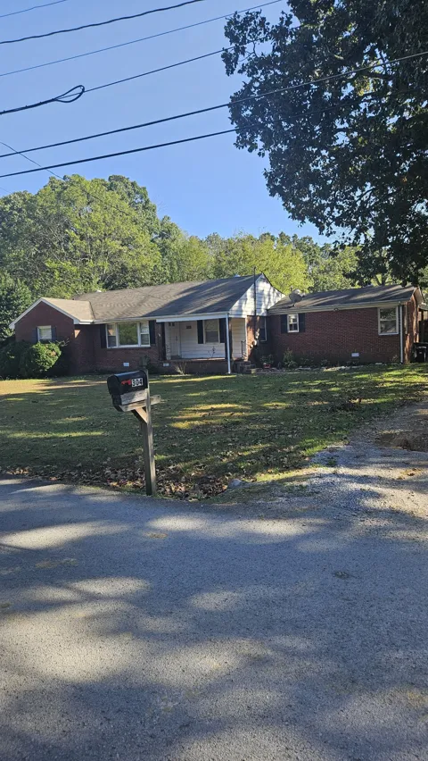 304 Layne St