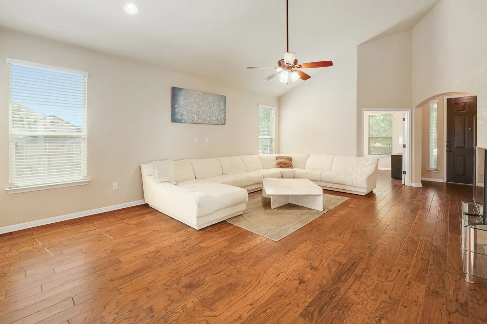 16200 Cantania Cove Pflugerville, TX 78660