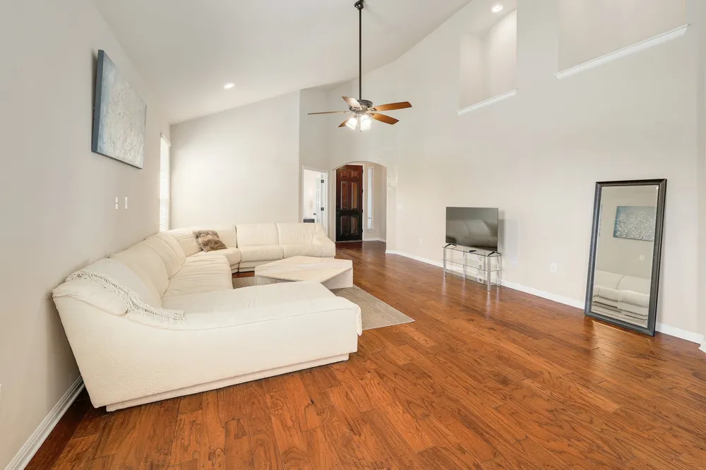 16200 Cantania Cove Pflugerville, TX 78660