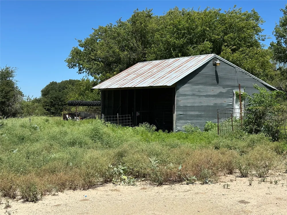 1001 Highway 36 Comanche, TX 76442