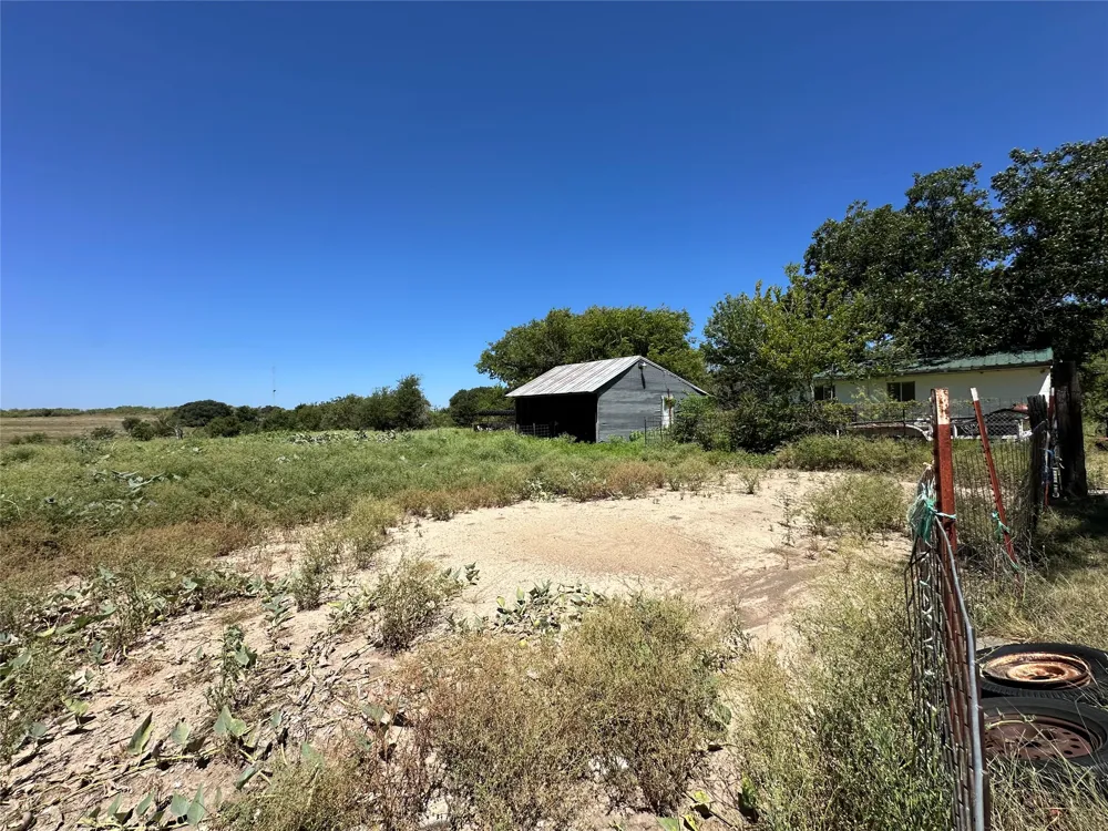 1001 Highway 36 Comanche, TX 76442