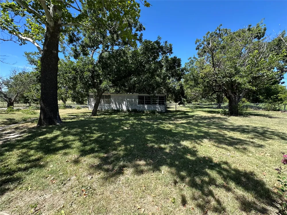 1001 Highway 36 Comanche, TX 76442