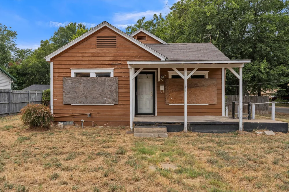 905 Frances Street Terrell, TX 75160
