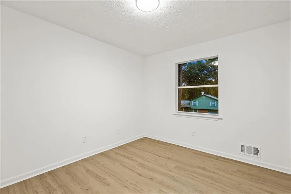 3519 Homeward Trl Ellenwood, GA 30294