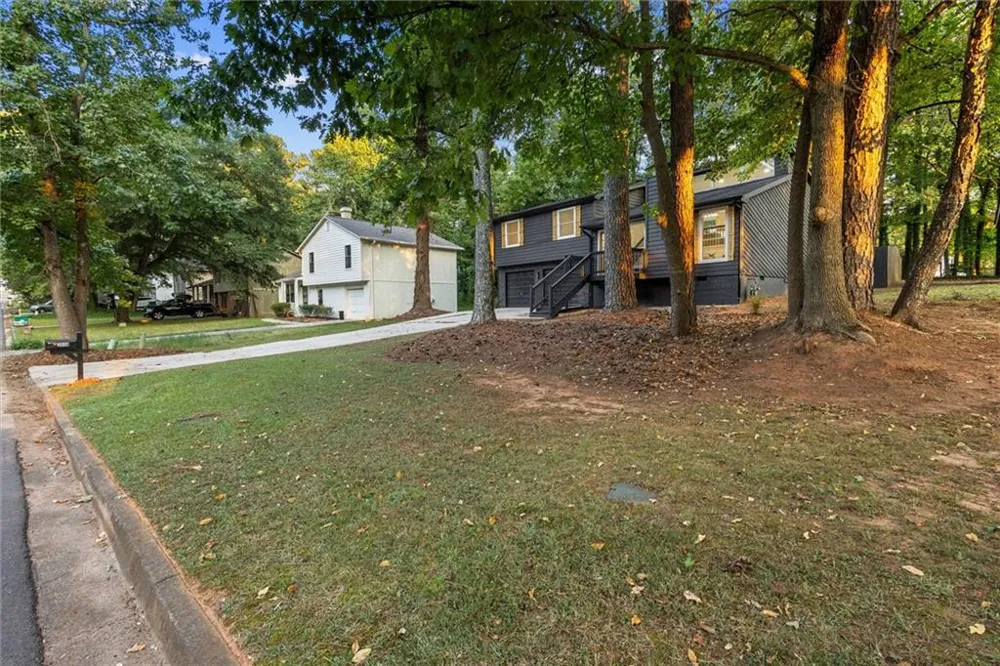 3519 Homeward Trl Ellenwood, GA 30294