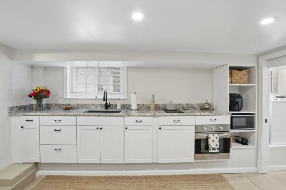 980 Brookdale Drive East Point, GA 30344