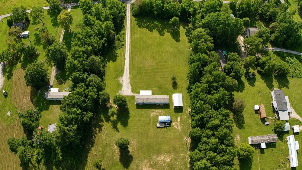 814 County Road 642 Buna, TX 77612