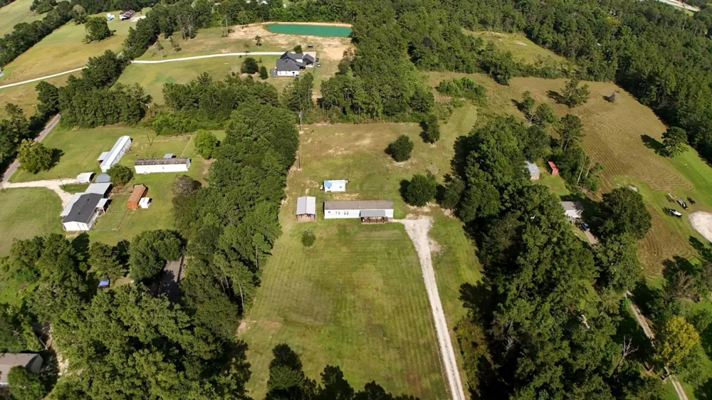 814 County Road 642 Buna, TX 77612