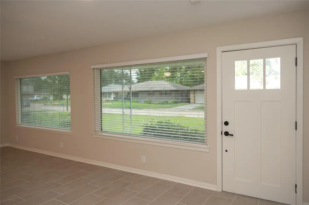 811 Sara Rose Street Houston, TX 77018