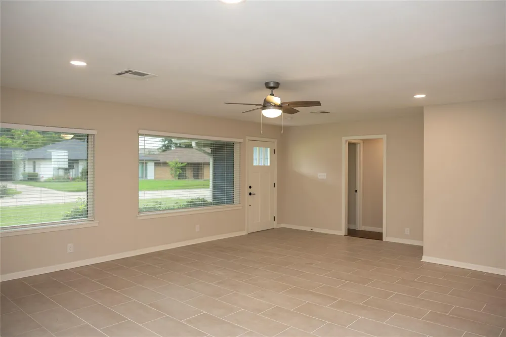 811 Sara Rose Street Houston, TX 77018