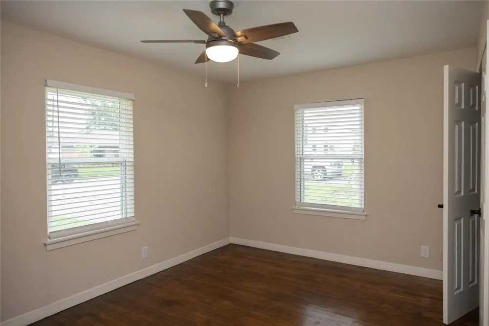 811 Sara Rose Street Houston, TX 77018