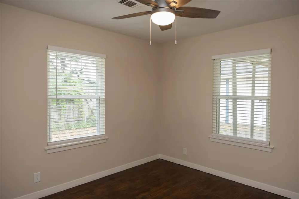 811 Sara Rose Street Houston, TX 77018