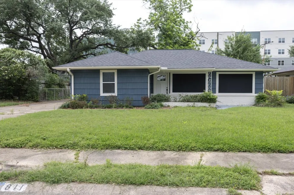 811 Sara Rose Street Houston, TX 77018