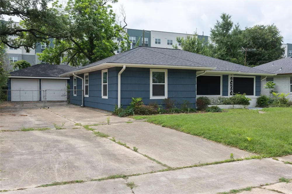 811 Sara Rose Street Houston, TX 77018