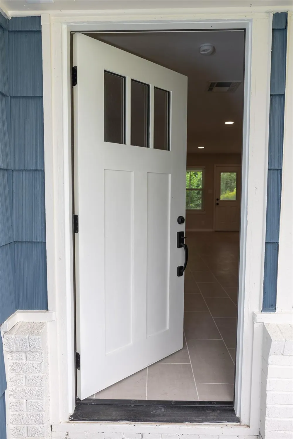 811 Sara Rose Street Houston, TX 77018