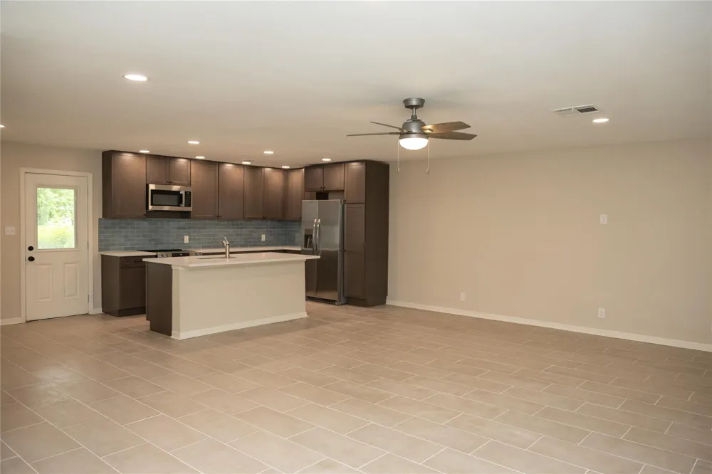 811 Sara Rose Street Houston, TX 77018