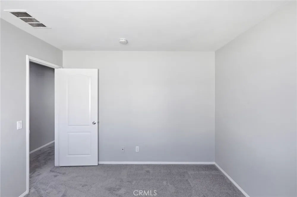 3890 Bluff Street Perris, CA 92571