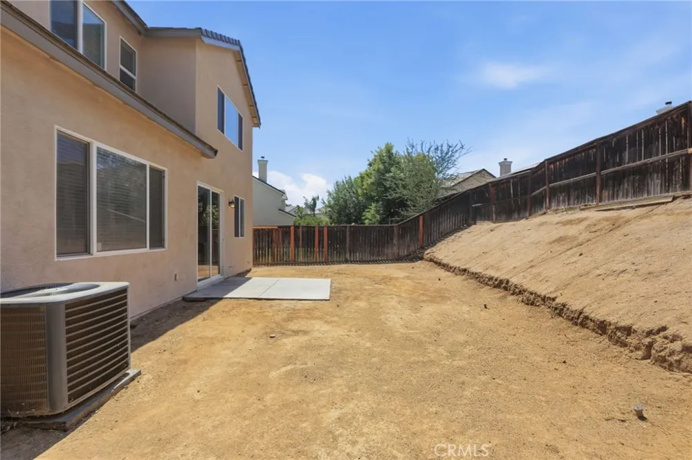 3890 Bluff Street Perris, CA 92571