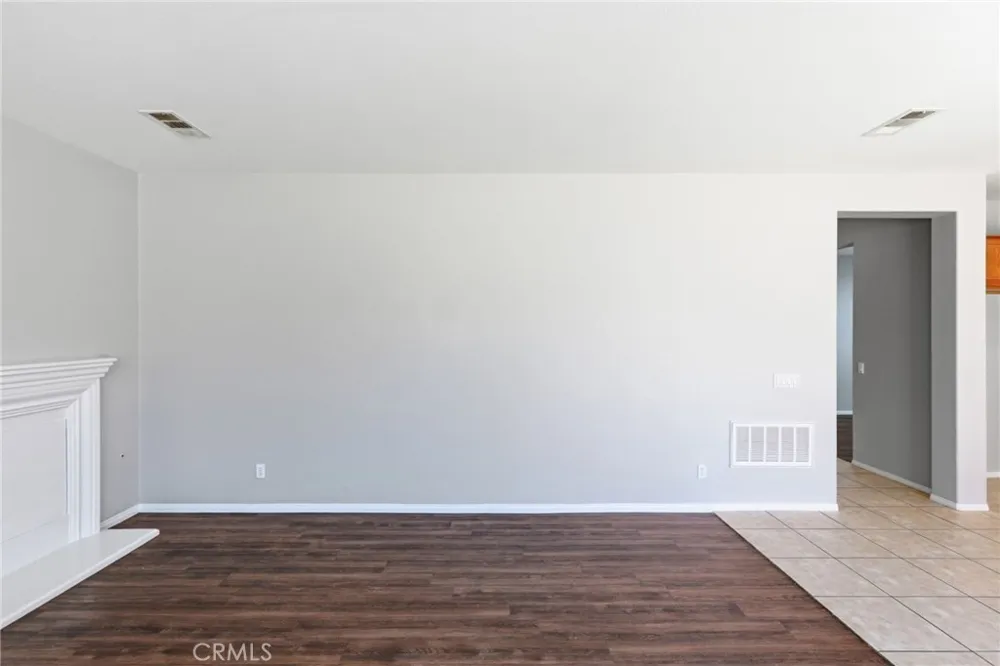 3890 Bluff Street Perris, CA 92571