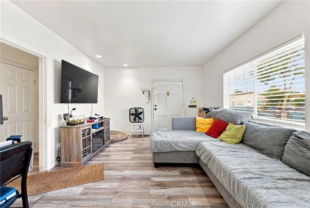 5037 Gafford Street Commerce, CA 90040