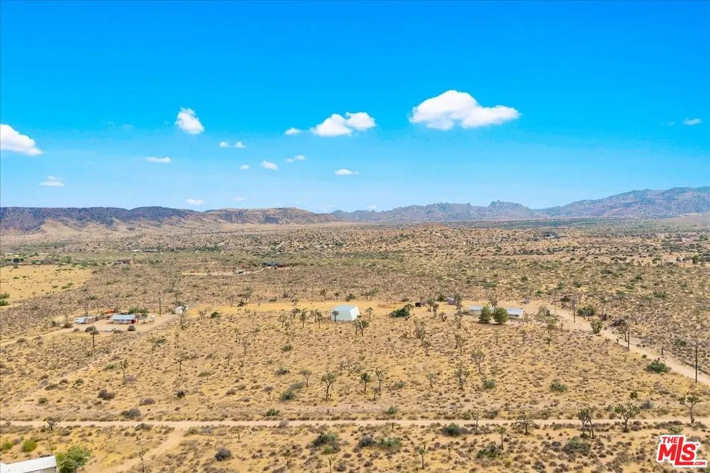 52351 Geronimo Avenue Pioneertown, CA 92268
