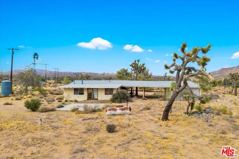 52351 Geronimo Avenue Pioneertown, CA 92268