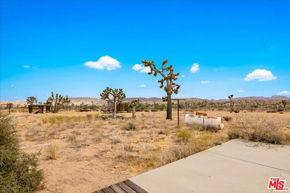 52351 Geronimo Avenue Pioneertown, CA 92268