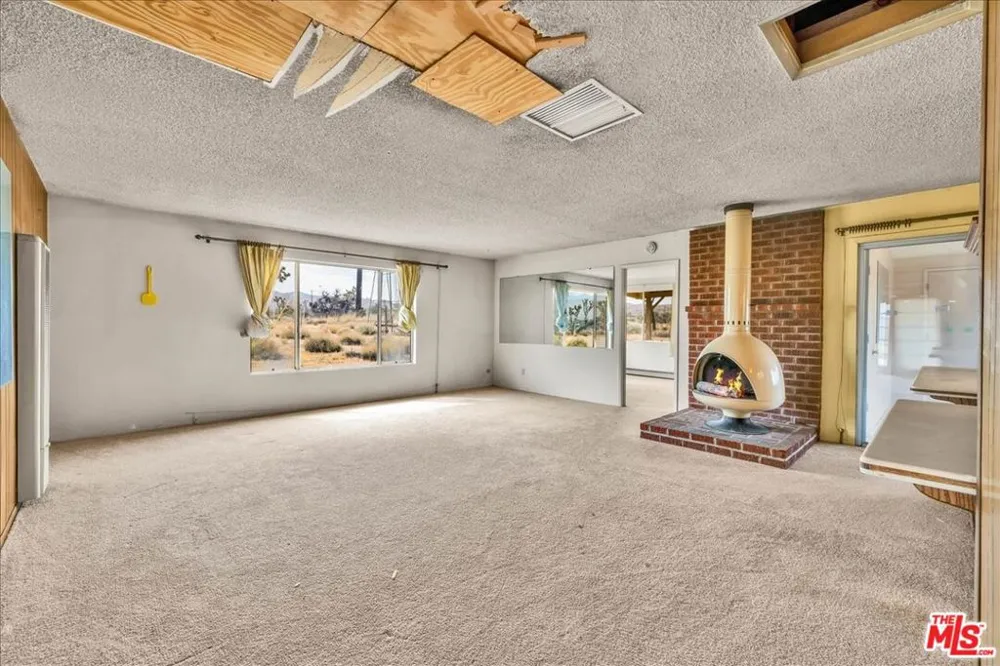 52351 Geronimo Avenue Pioneertown, CA 92268