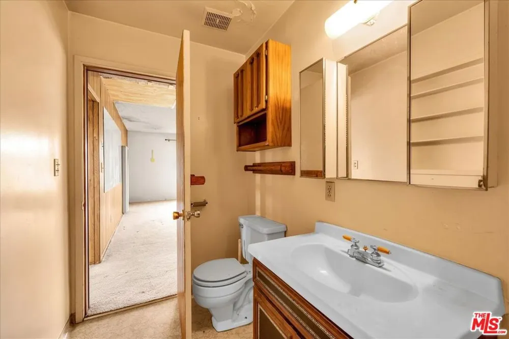 52351 Geronimo Avenue Pioneertown, CA 92268