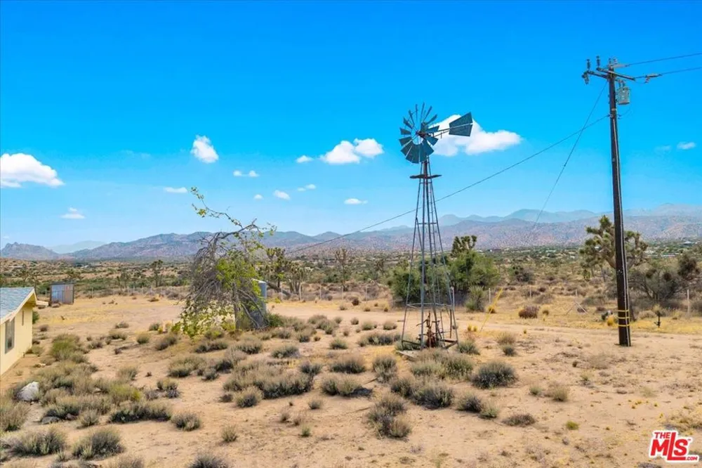 52351 Geronimo Avenue Pioneertown, CA 92268