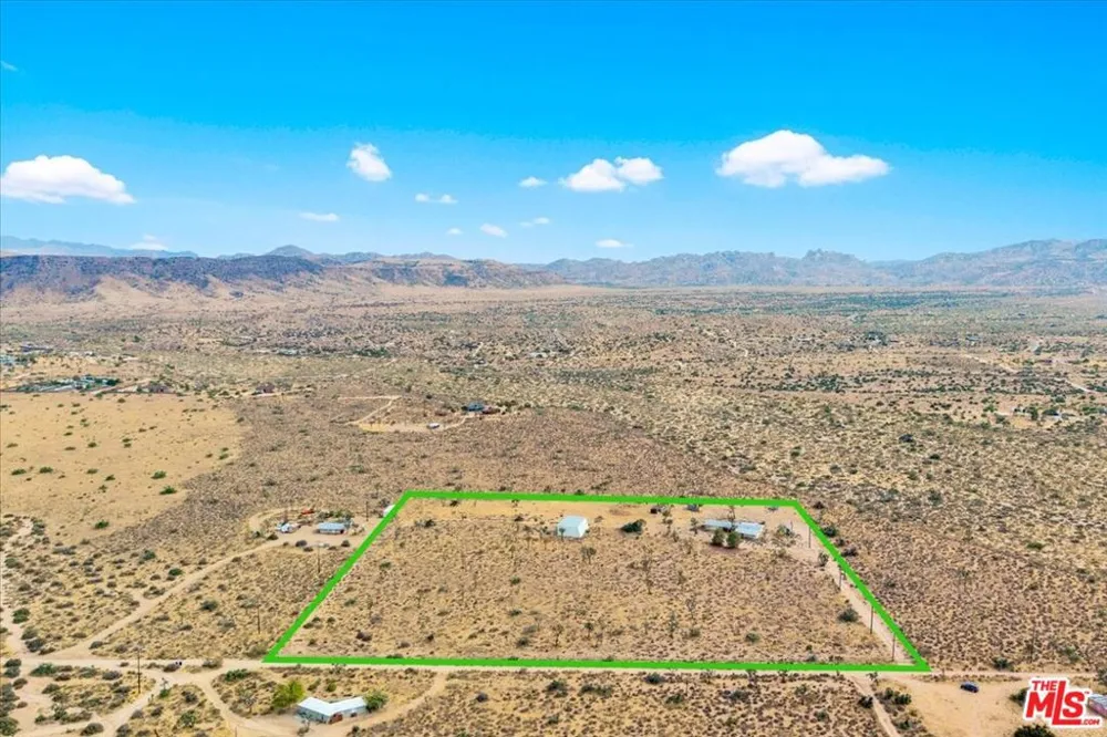52351 Geronimo Avenue Pioneertown, CA 92268