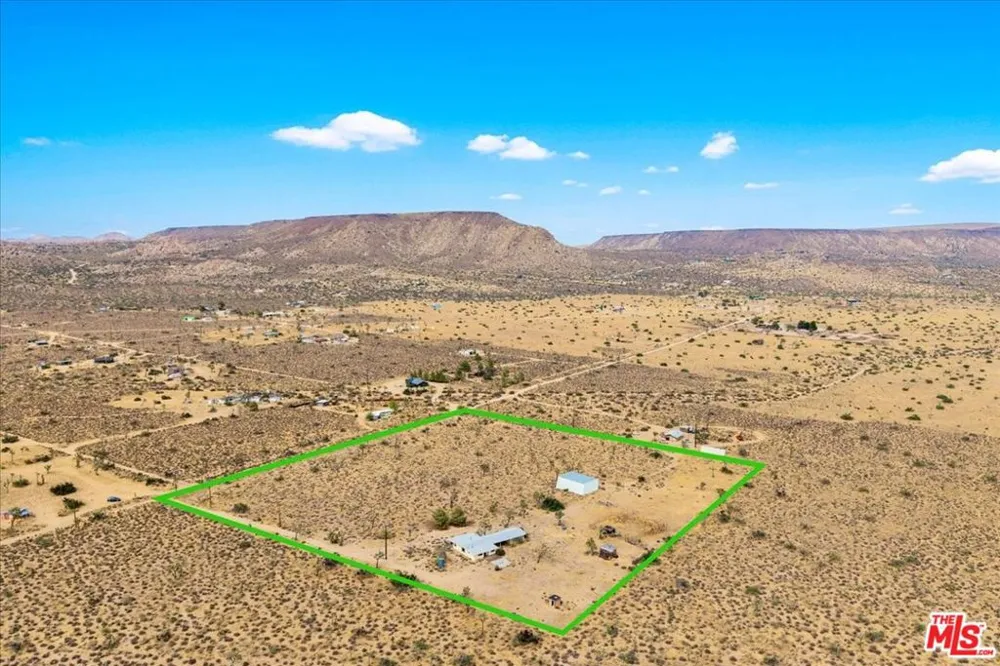 52351 Geronimo Avenue Pioneertown, CA 92268