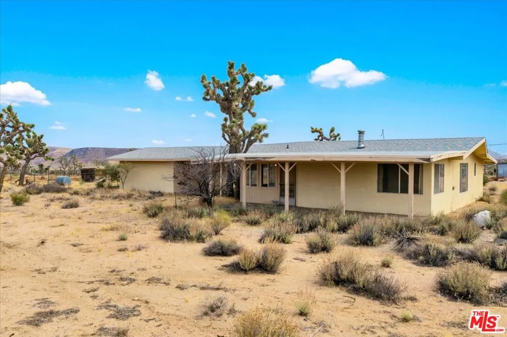 52351 Geronimo Avenue Pioneertown, CA 92268