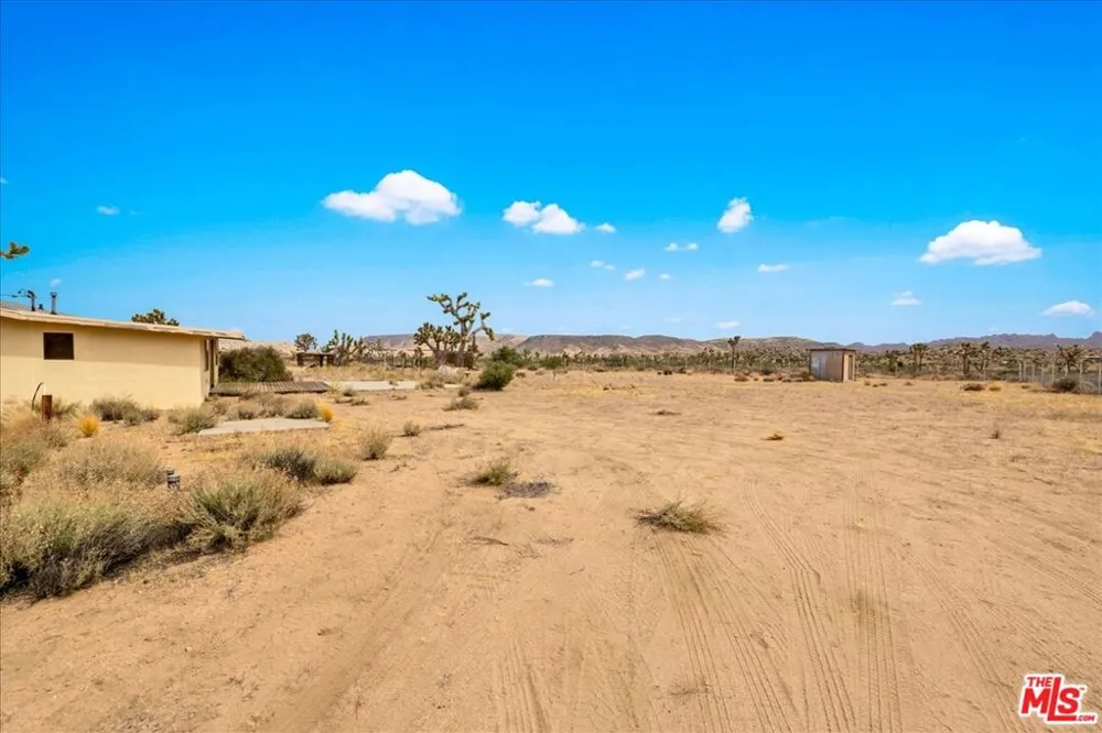 52351 Geronimo Avenue Pioneertown, CA 92268
